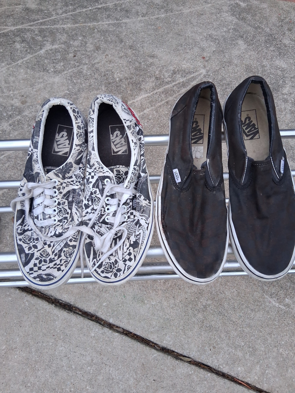 Vans Men's 9 Black Slip-On & White Patterned Lace-Up Shoe Bundle